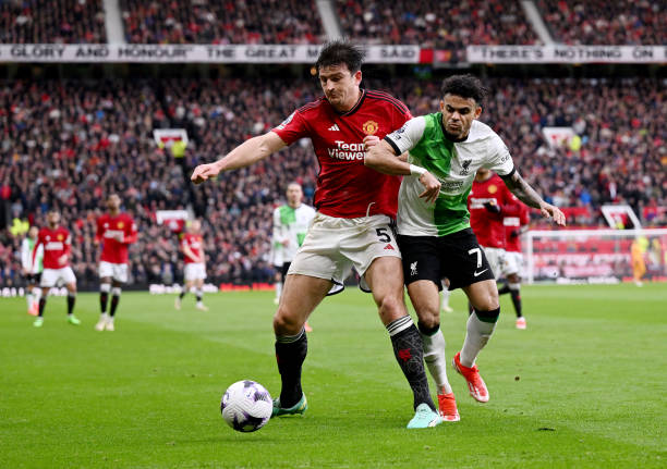 胡桑诺夫这两次防守让现场热刺球迷哑口无言.